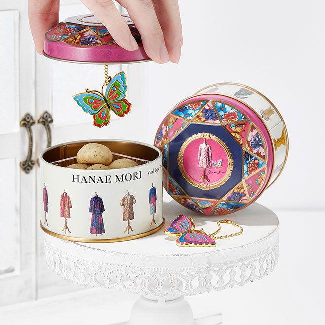 『生誕100年　森英恵 ヴァイタル・タイプ』×青山デカーボ　写真1