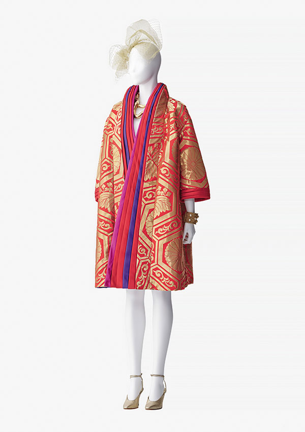 森英恵《イヴニングコート》ハナヱ・モリ 1960年代後半　撮影：小川真輝